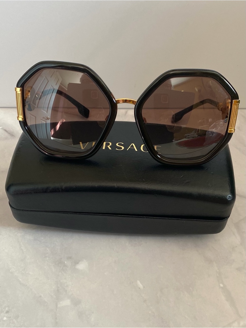 Versace Black Frame Brown Gradient Sunglasses with Gold Medusa Logo - Picture 5 of 16